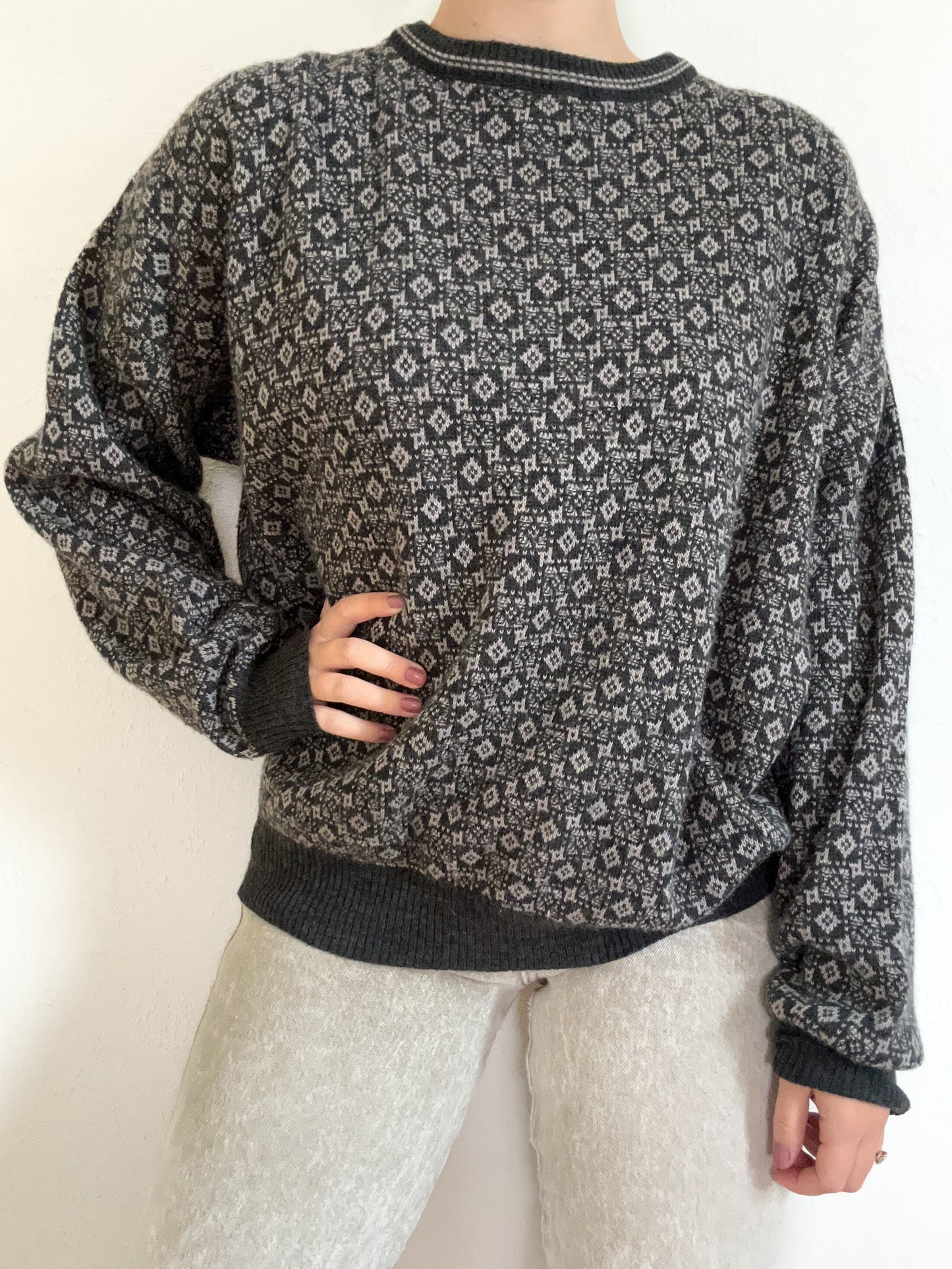 Vintage Grey Patterned Sweater (M)