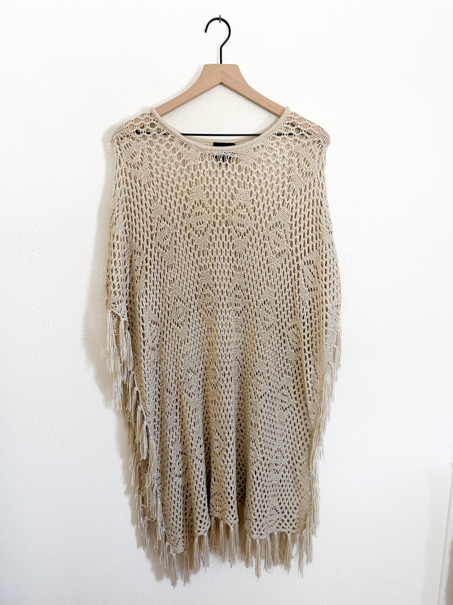 Vintage Sweet Kizz Knit Poncho (L/XL)