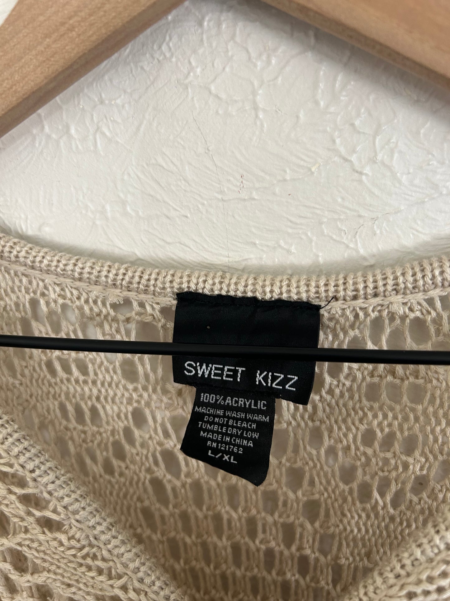 Vintage Sweet Kizz Knit Poncho (L/XL)