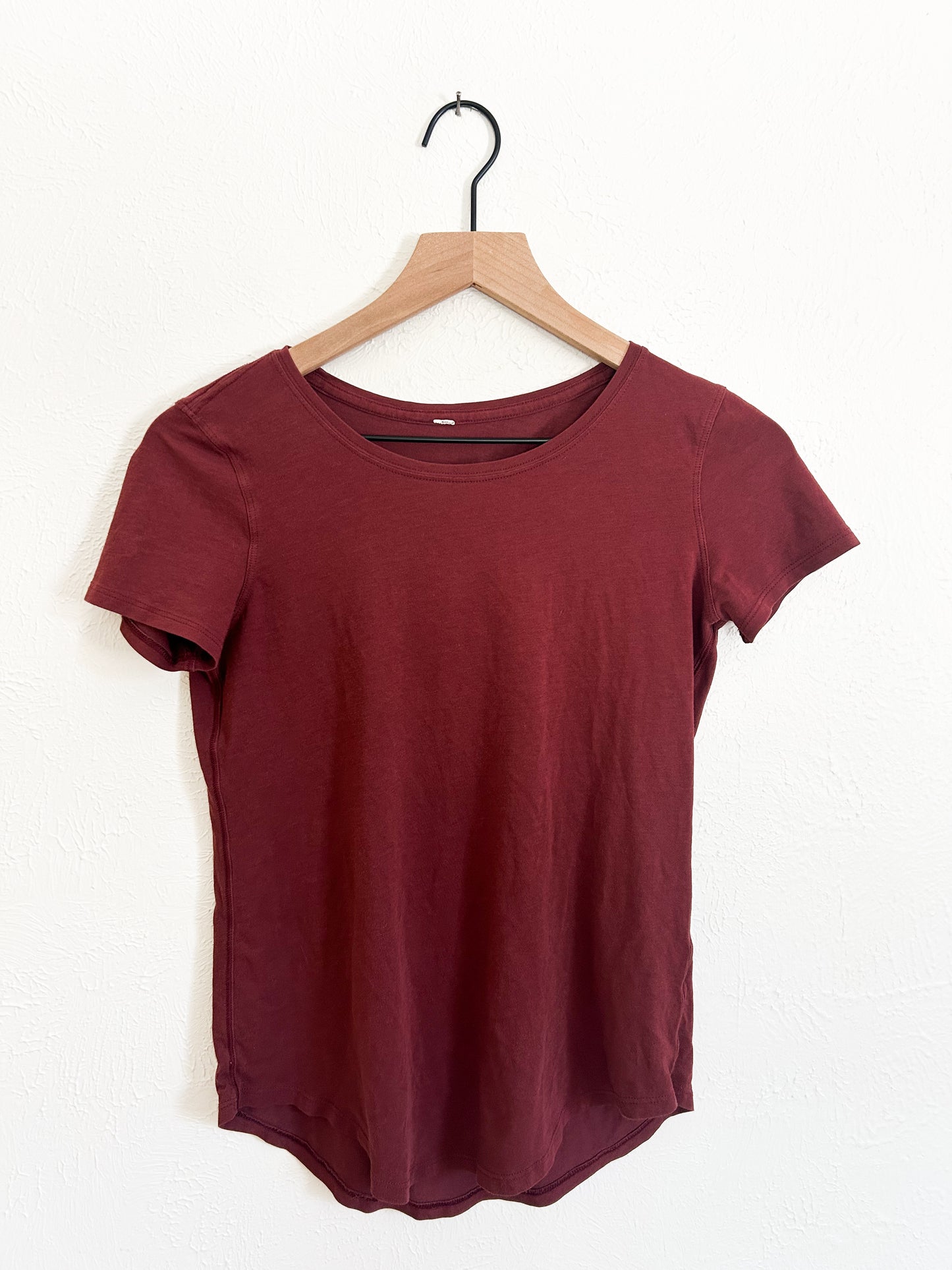 Lululemon 'Love' Maroon Short Sleeve (6)
