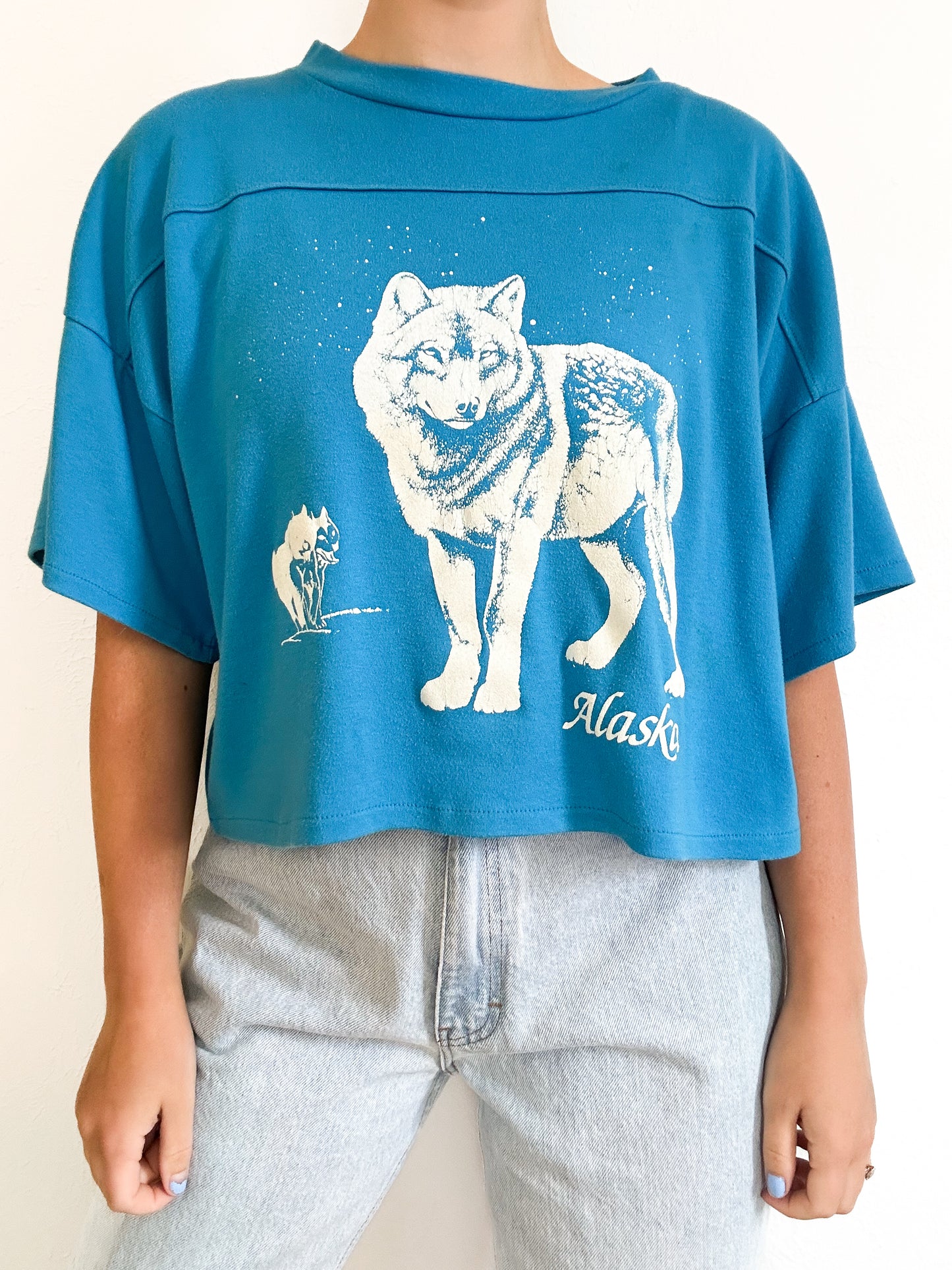 Alaska Vintage Cropped Wolf Shirt (M)