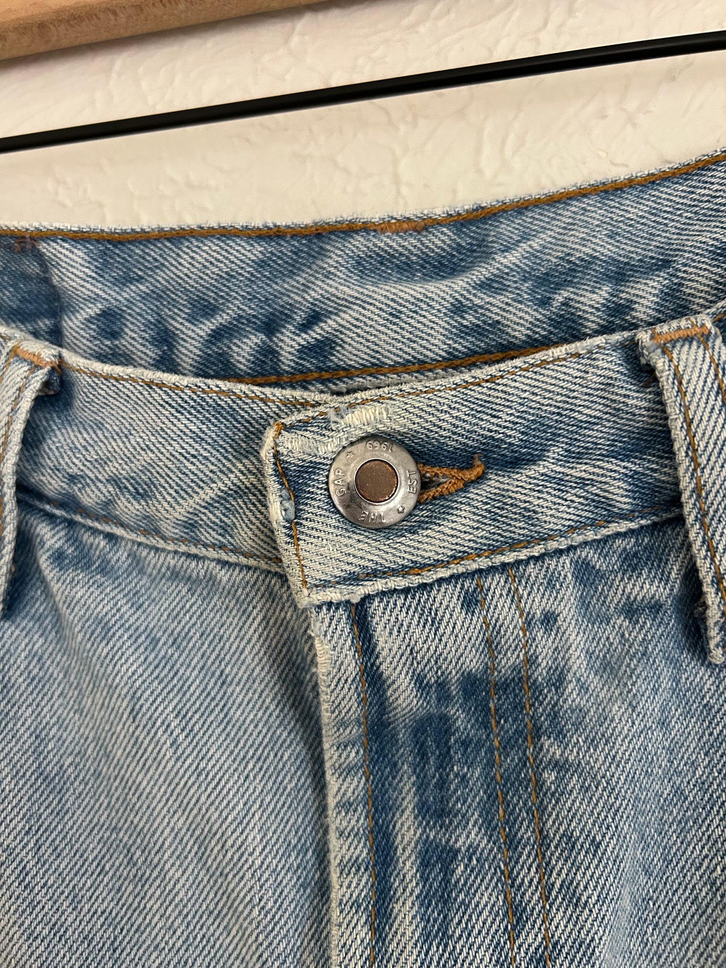 Gap Vintage Light Wash High Waisted Jeans (6)