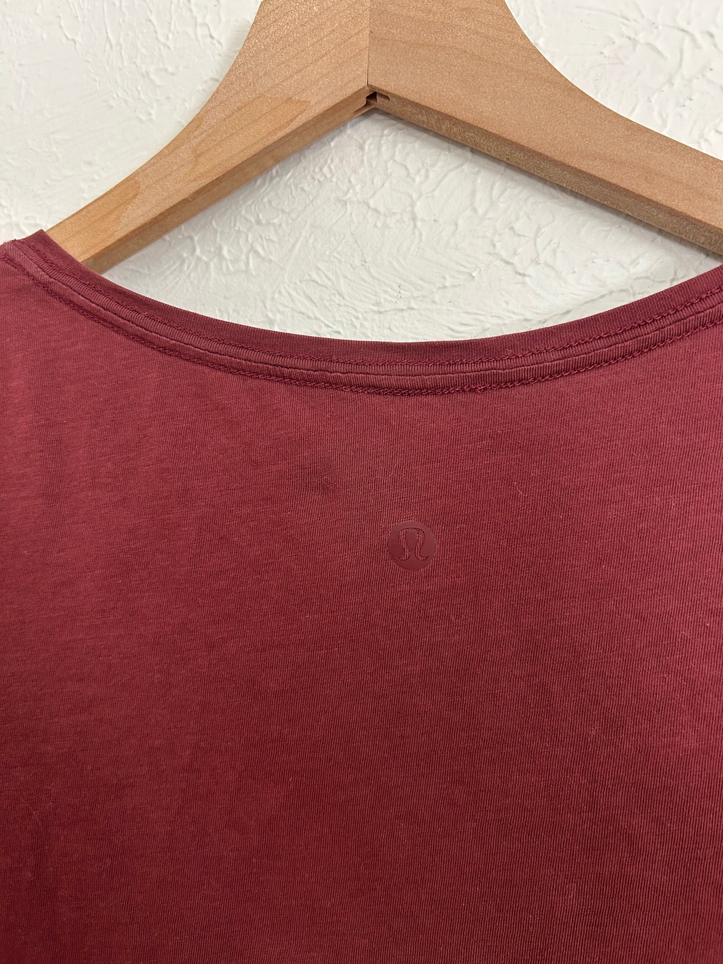Lululemon 'Love' Maroon Short Sleeve (6)