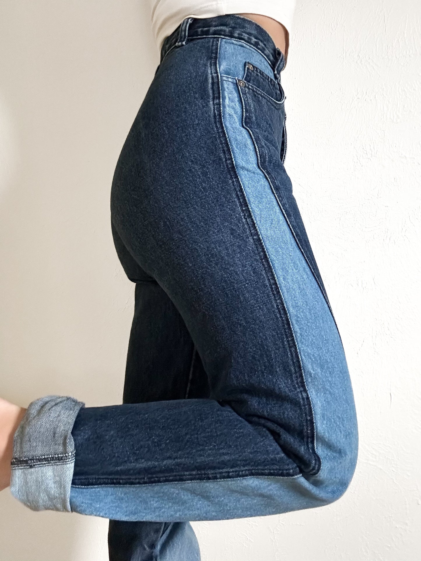 Two-Tone Thoroughbred Vintage Jeans (4)