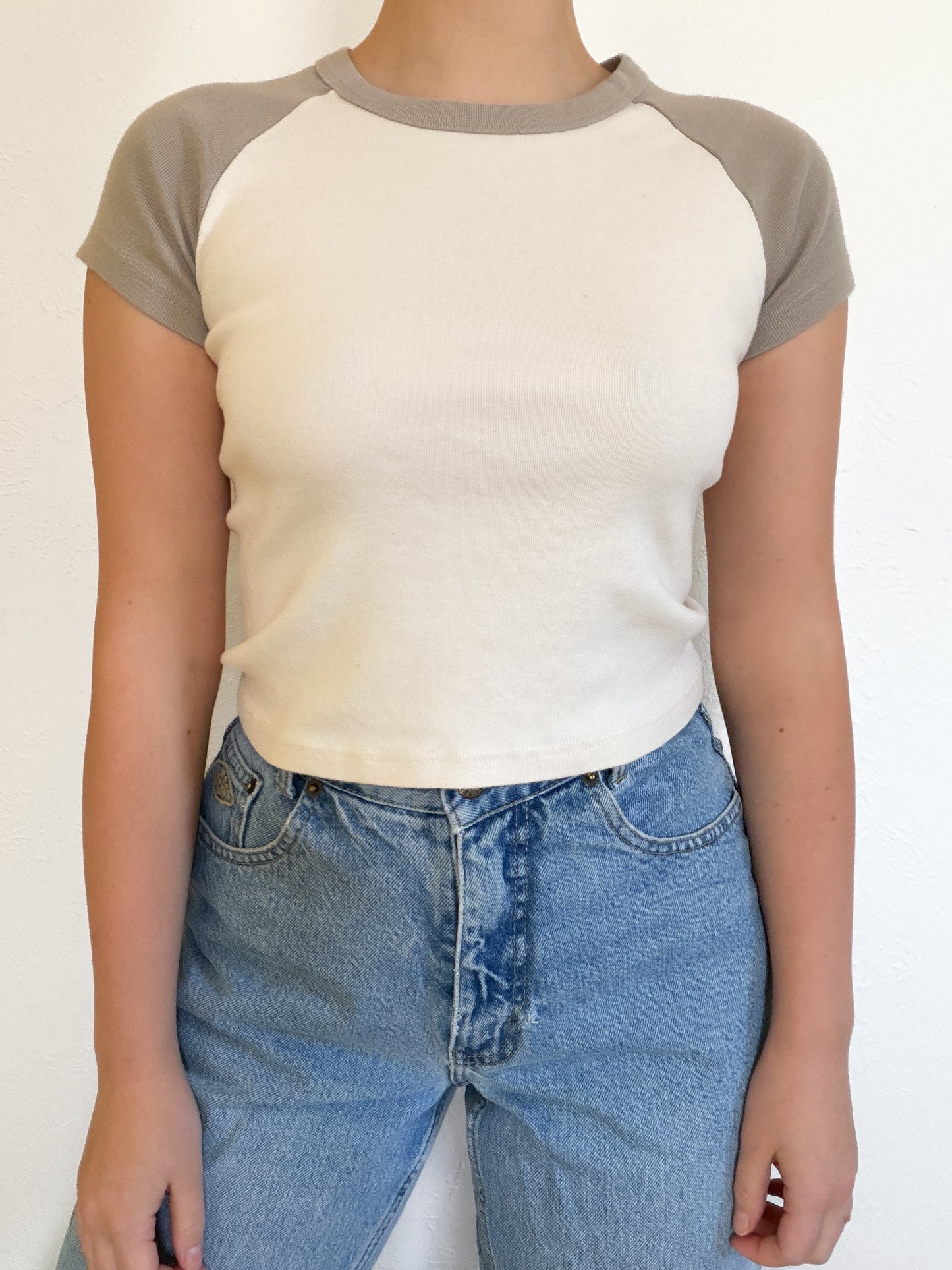 Brandy Melville Neutral Baby Tee (S)