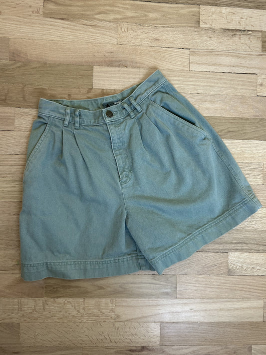 Liz Sport Vintage Green Shorts (6)