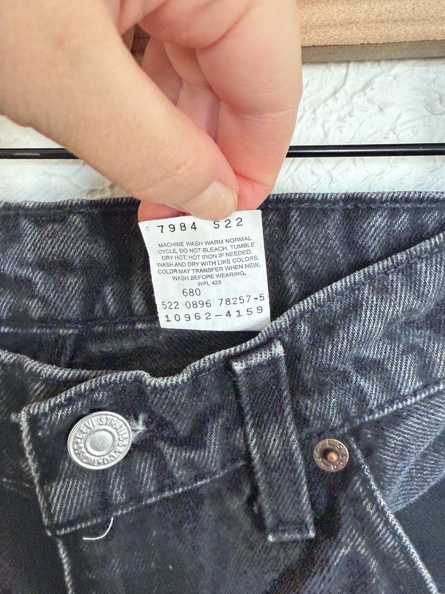 Levi’s Black 1996 Vintage Orange Tab Jeans (6)