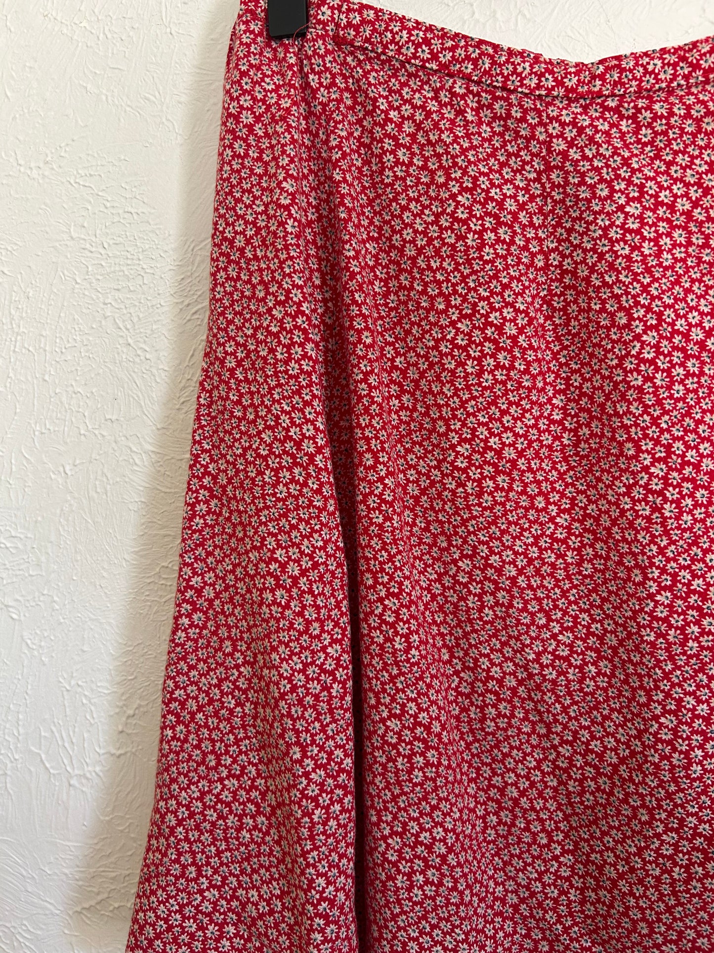 Vintage Red Floral Skirt (M)