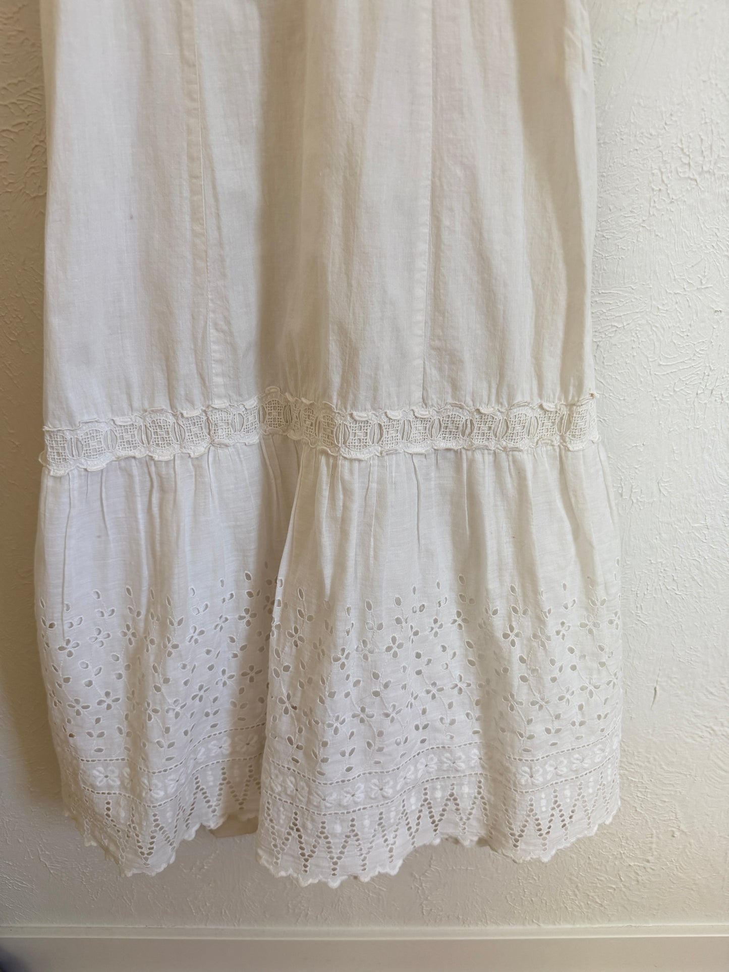 Lizwear Vintage White Lace Dress (XS)