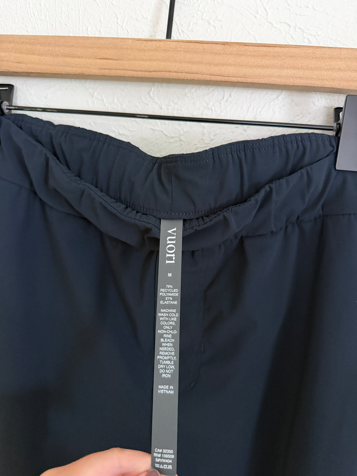 Vuori Miles Navy Pants (M)