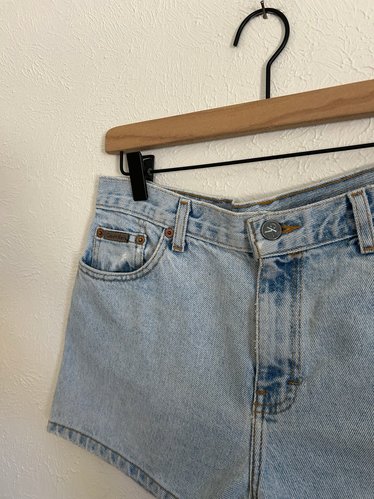 Calvin Klein Vintage Light Wash Shorts (8)