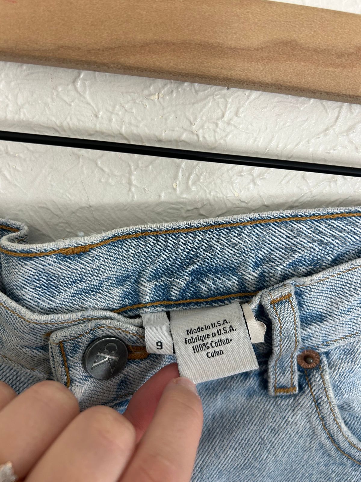 Calvin Klein Vintage Light Wash Shorts (8)