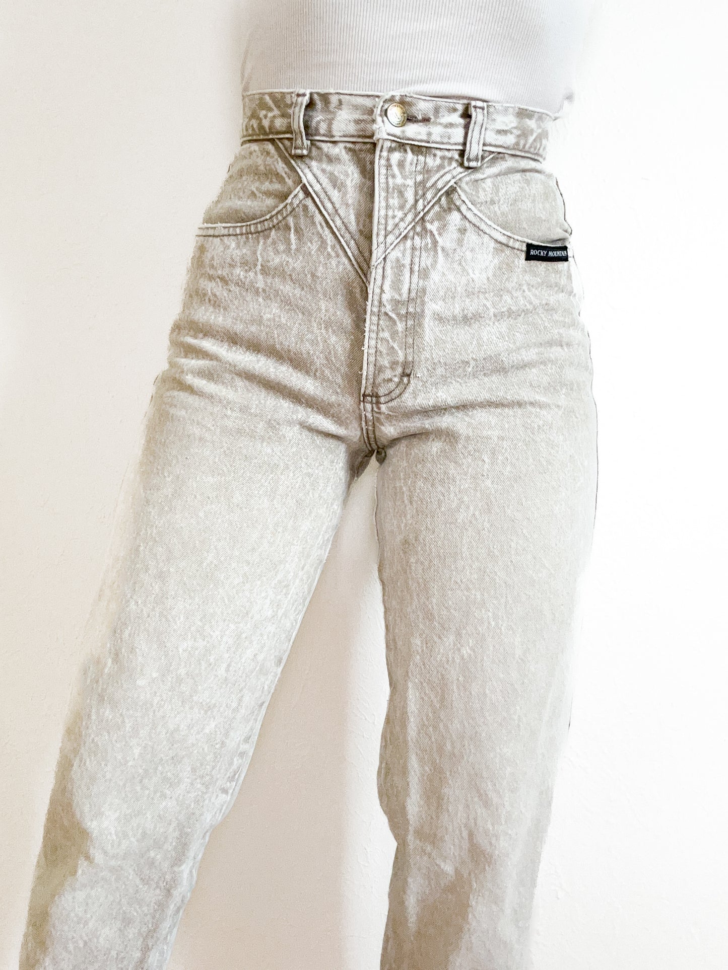 Rocky Mountain High-Waisted Acid Wash Vintage Jeans (8)