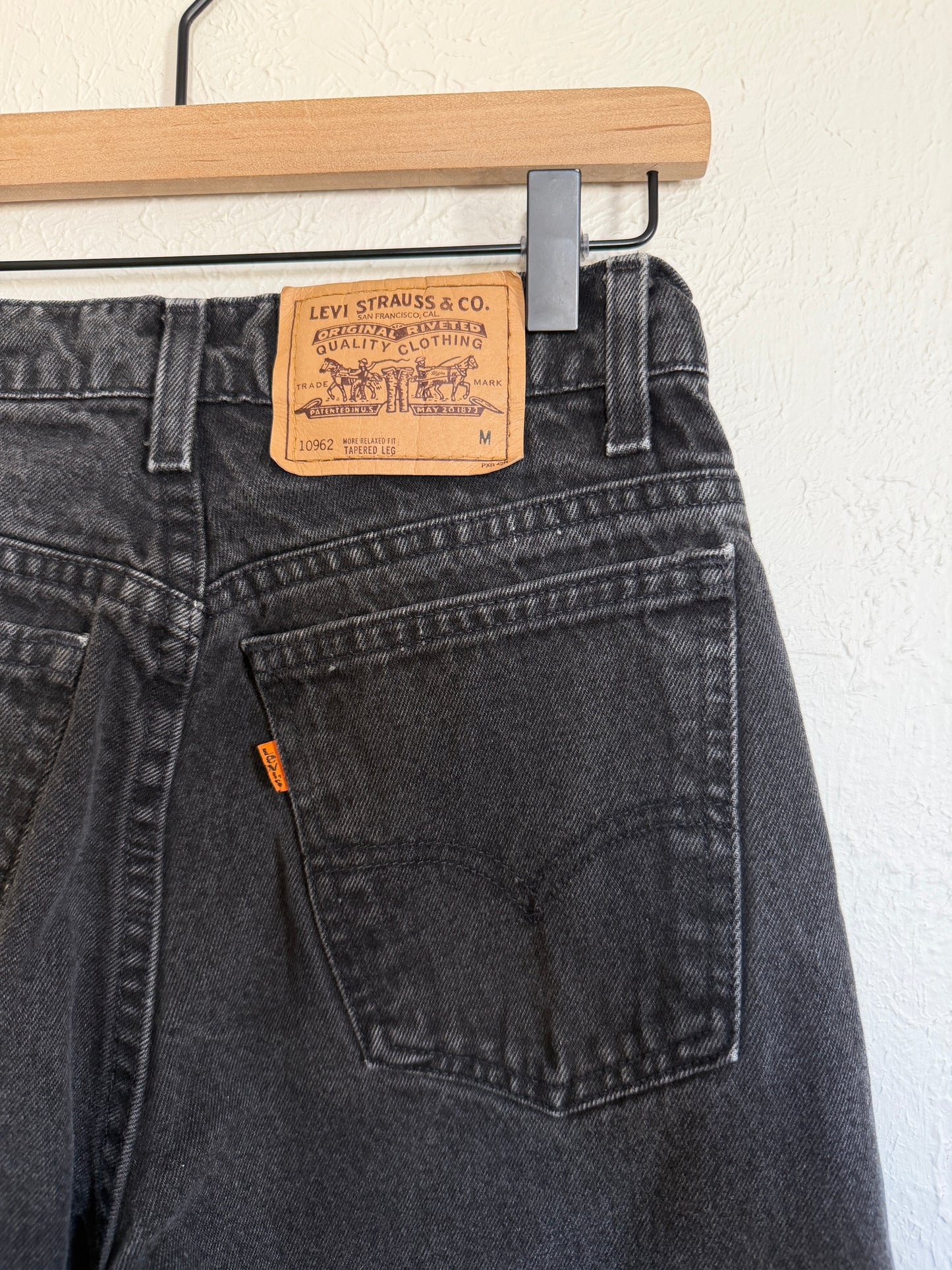Levi’s Black 1996 Vintage Orange Tab Jeans (6)