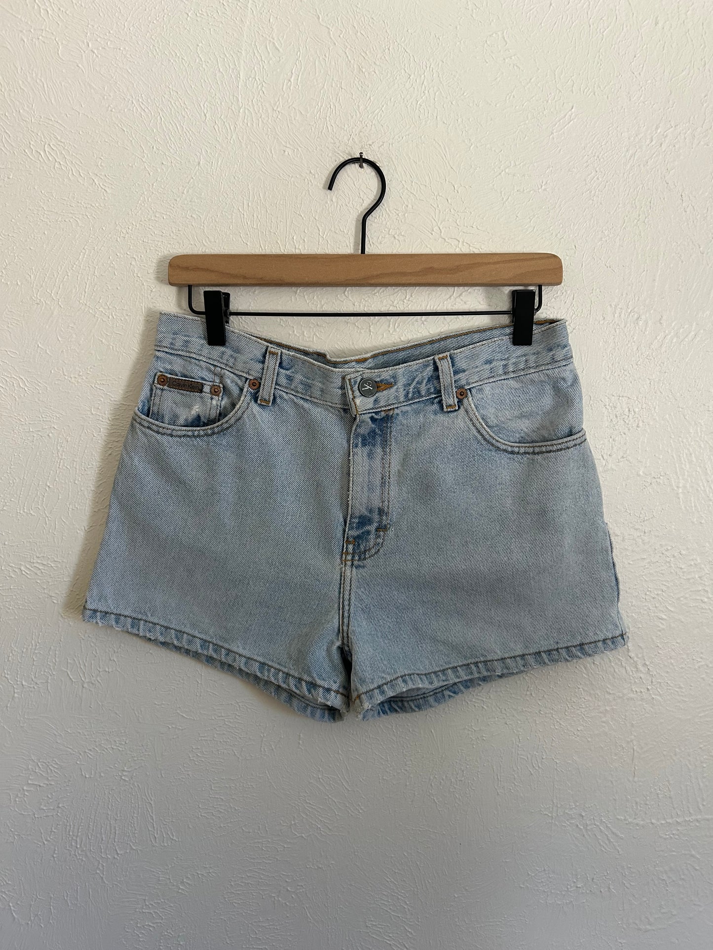 Calvin Klein Vintage Light Wash Shorts (8)