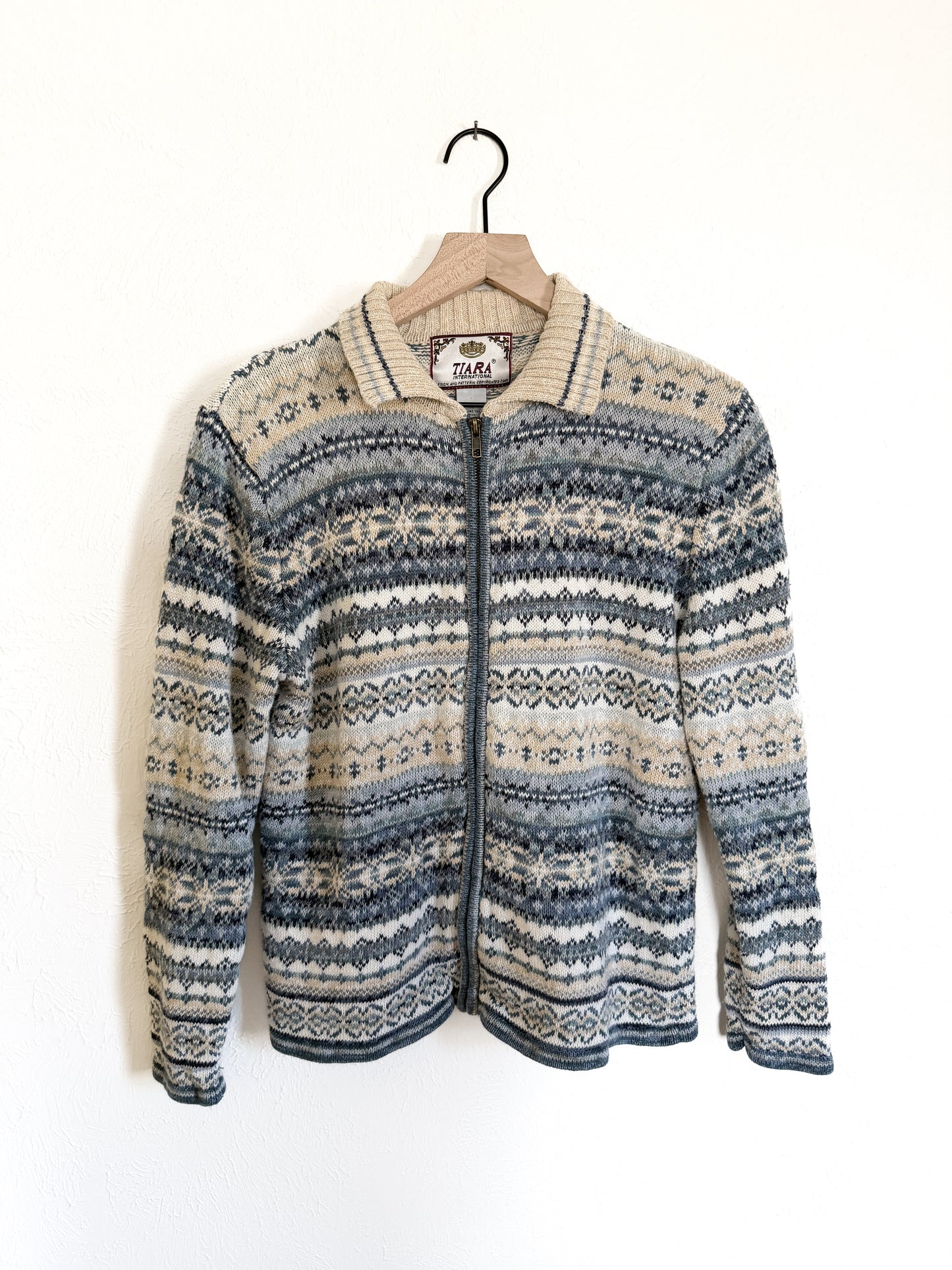 Tiara Vintage Blue & Cream Fair Isle Zip Up (M)