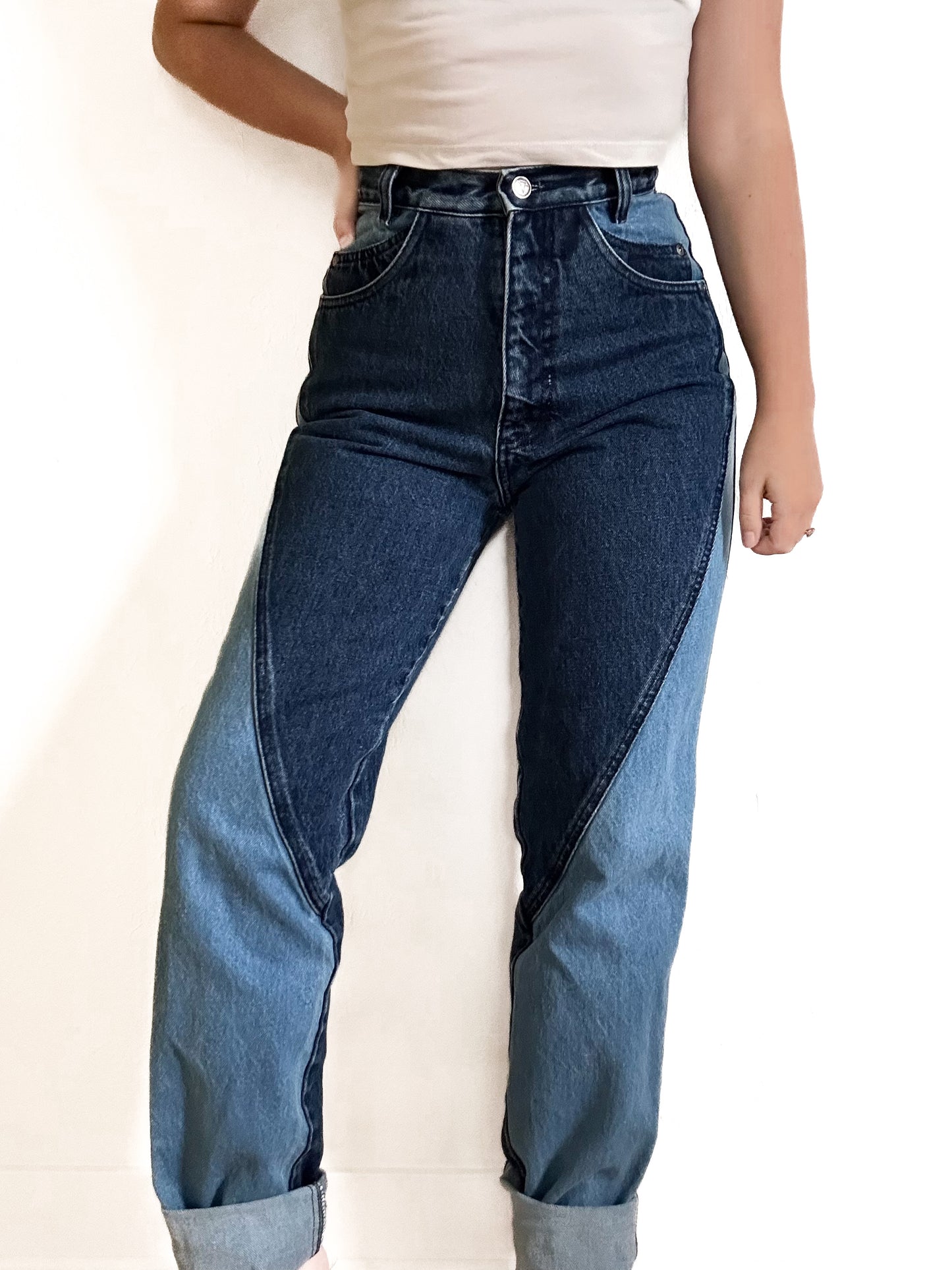Two-Tone Thoroughbred Vintage Jeans (4)