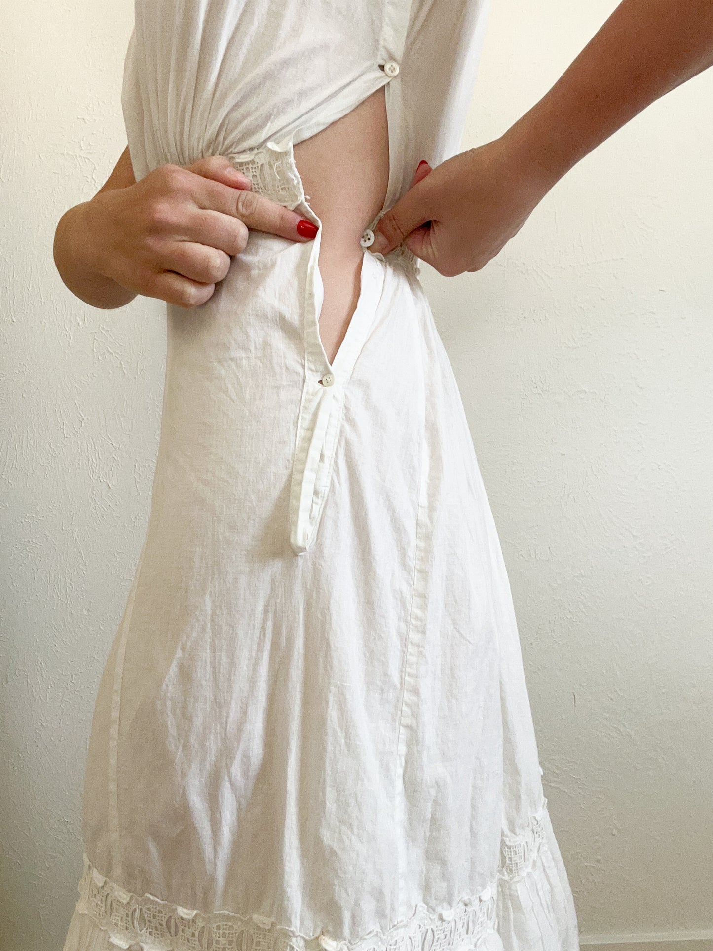 Lizwear Vintage White Lace Dress (XS)