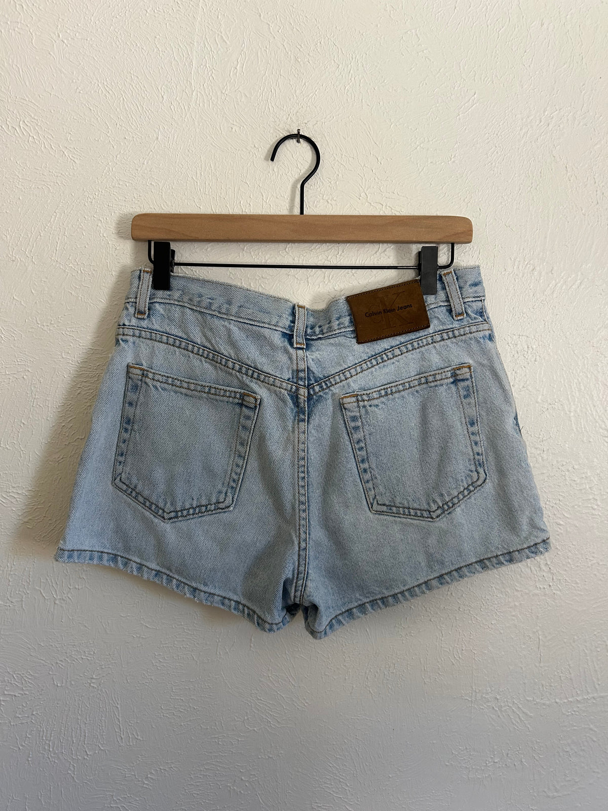 Calvin Klein Vintage Light Wash Shorts (8)