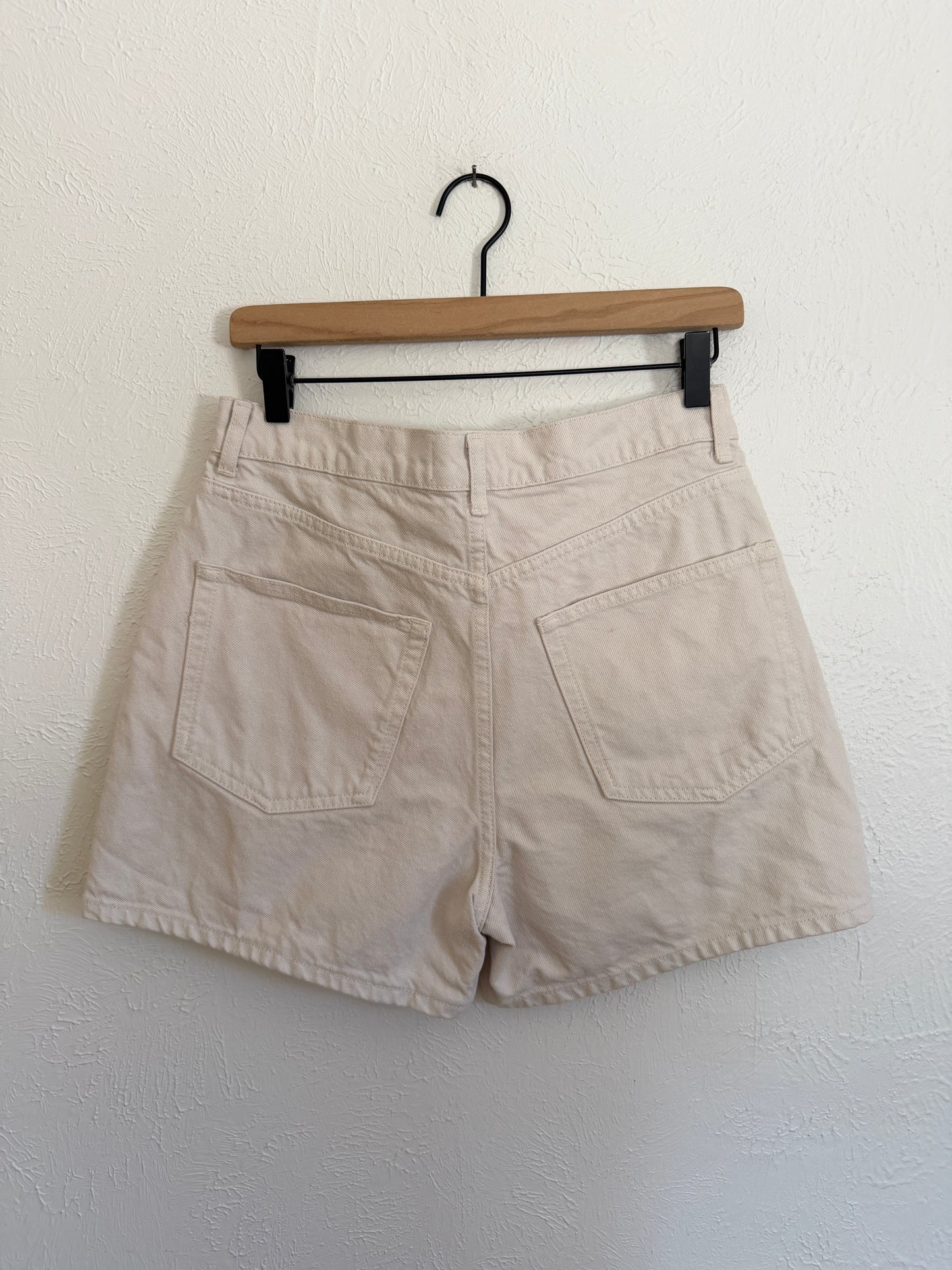 Reformation ‘Amy’ High Rise Cream Button Shorts (29)