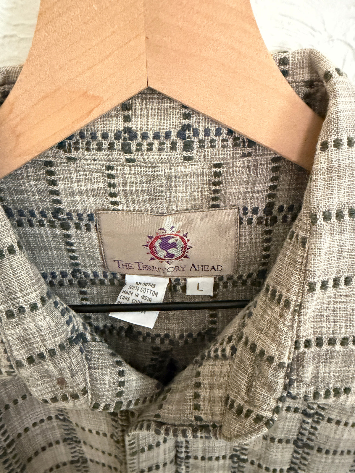 Territory Ahead Grey & Blue & Green Textured Button Up (L)