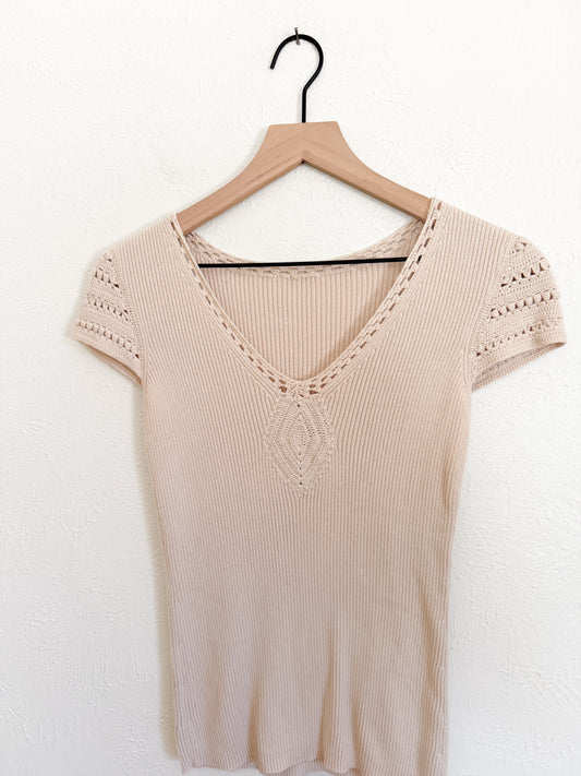 Crochet Ribbed Neutral Top (M)