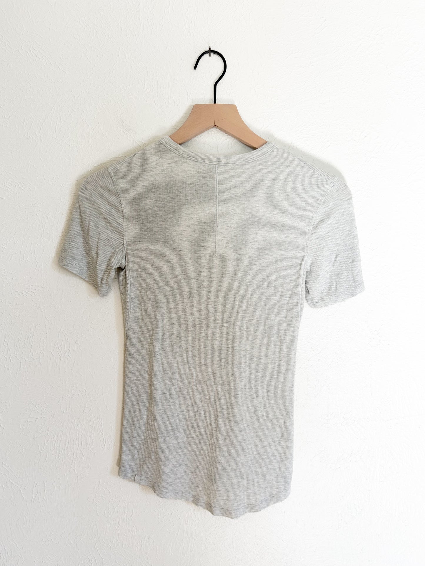 Lululemon Grey Ribbed T-Shirt (M)