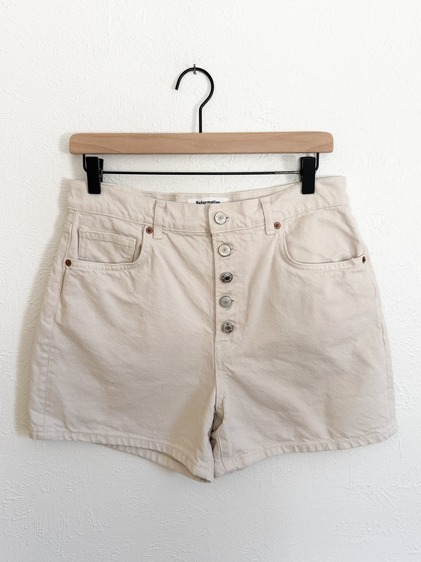 Reformation ‘Amy’ High Rise Cream Button Shorts (29)