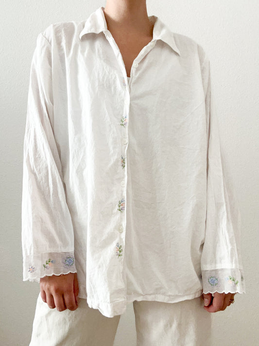 Floral Embroidered Button Up (XL)