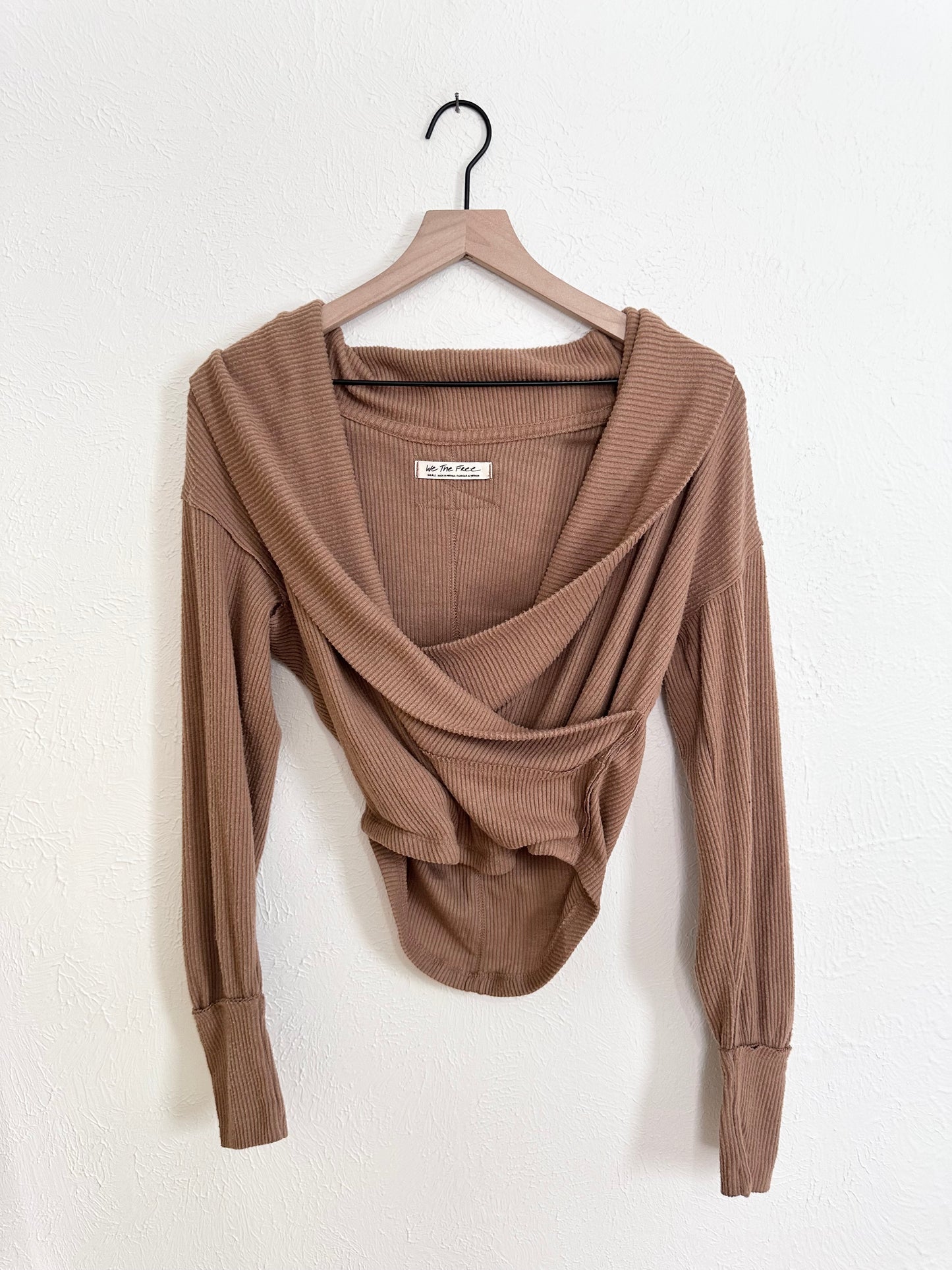 Free People Tan Cropped Long Sleeve (S)