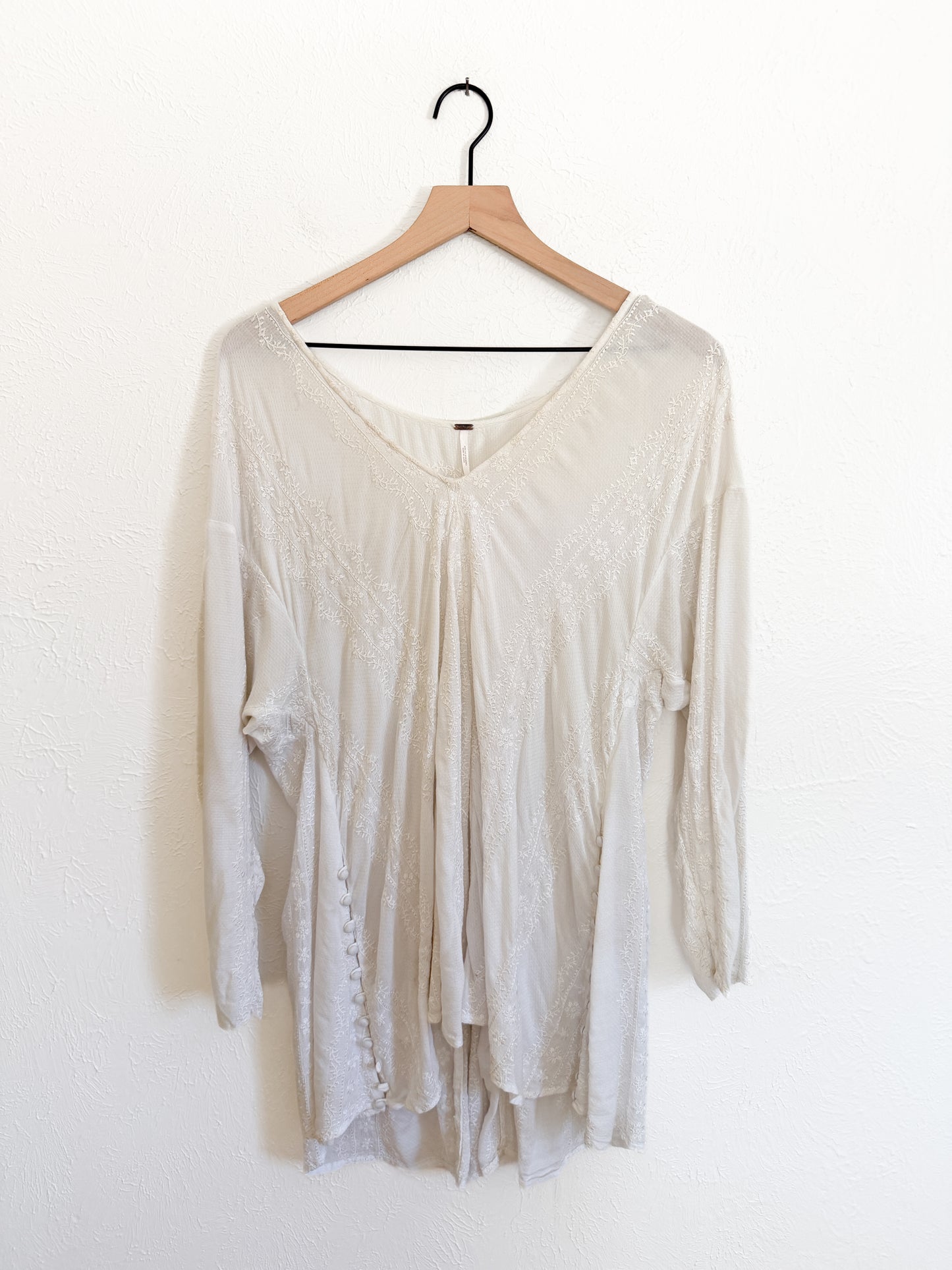 Free People White Lace Embroidered Long Sleeve (S/M)