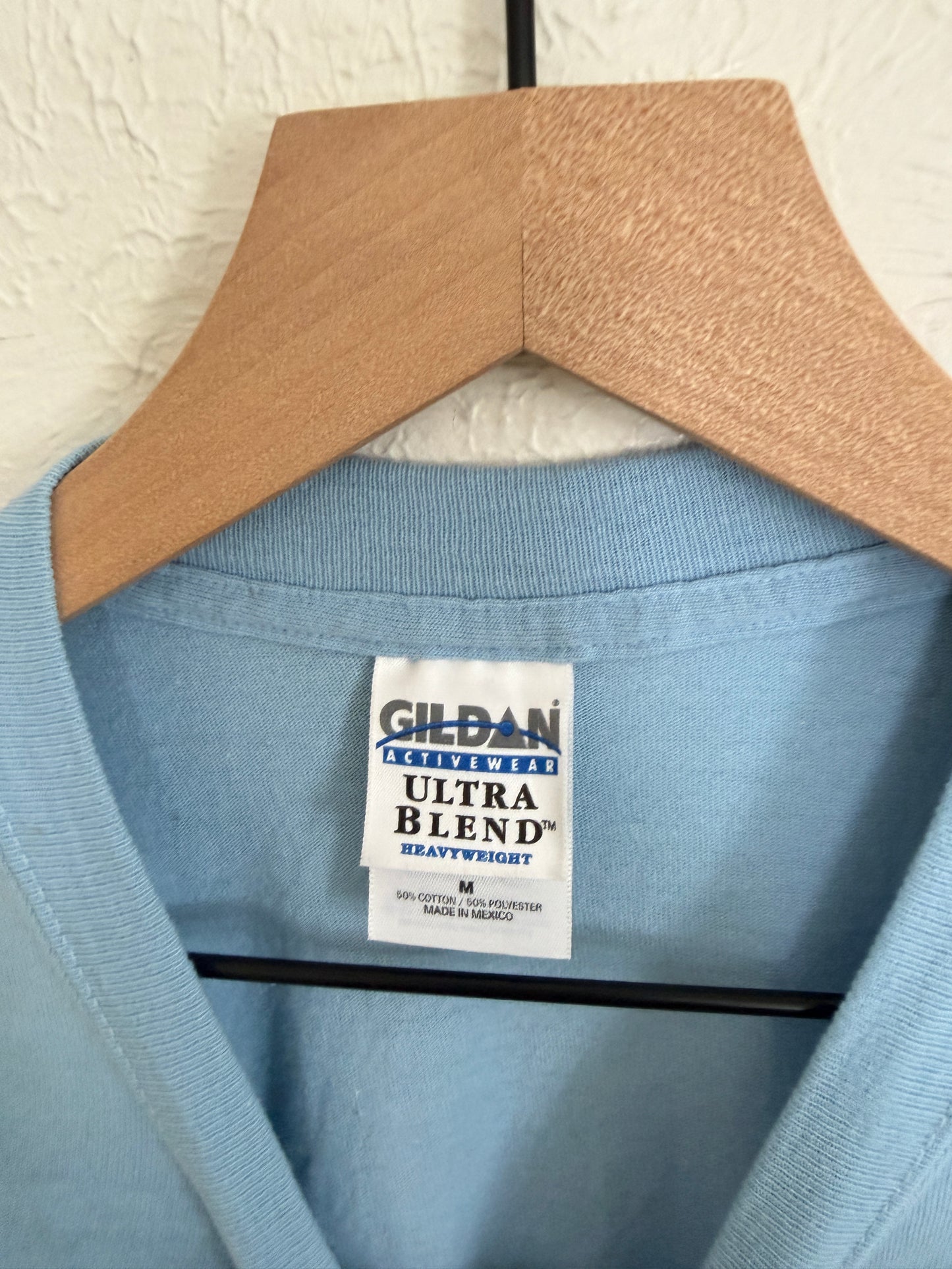 Yellowstone Embroidered T-Shirt (M)