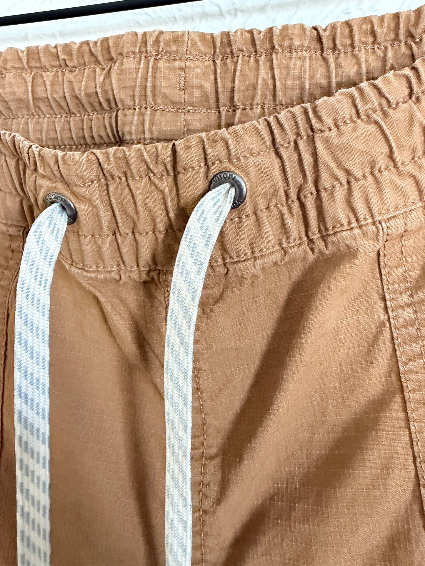 Vuori Brown Ripstop Pants (6)