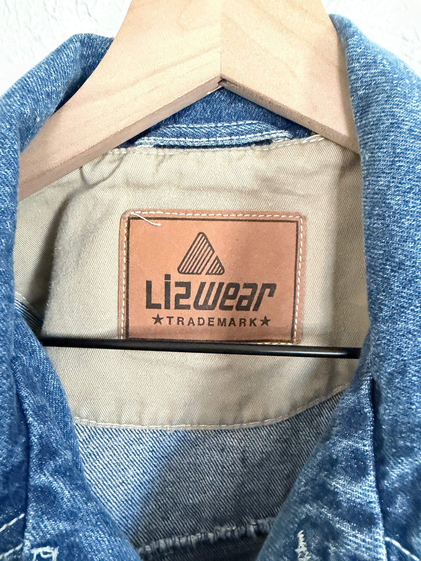 Lizwear Vintage Cropped Denim Jacket (M)