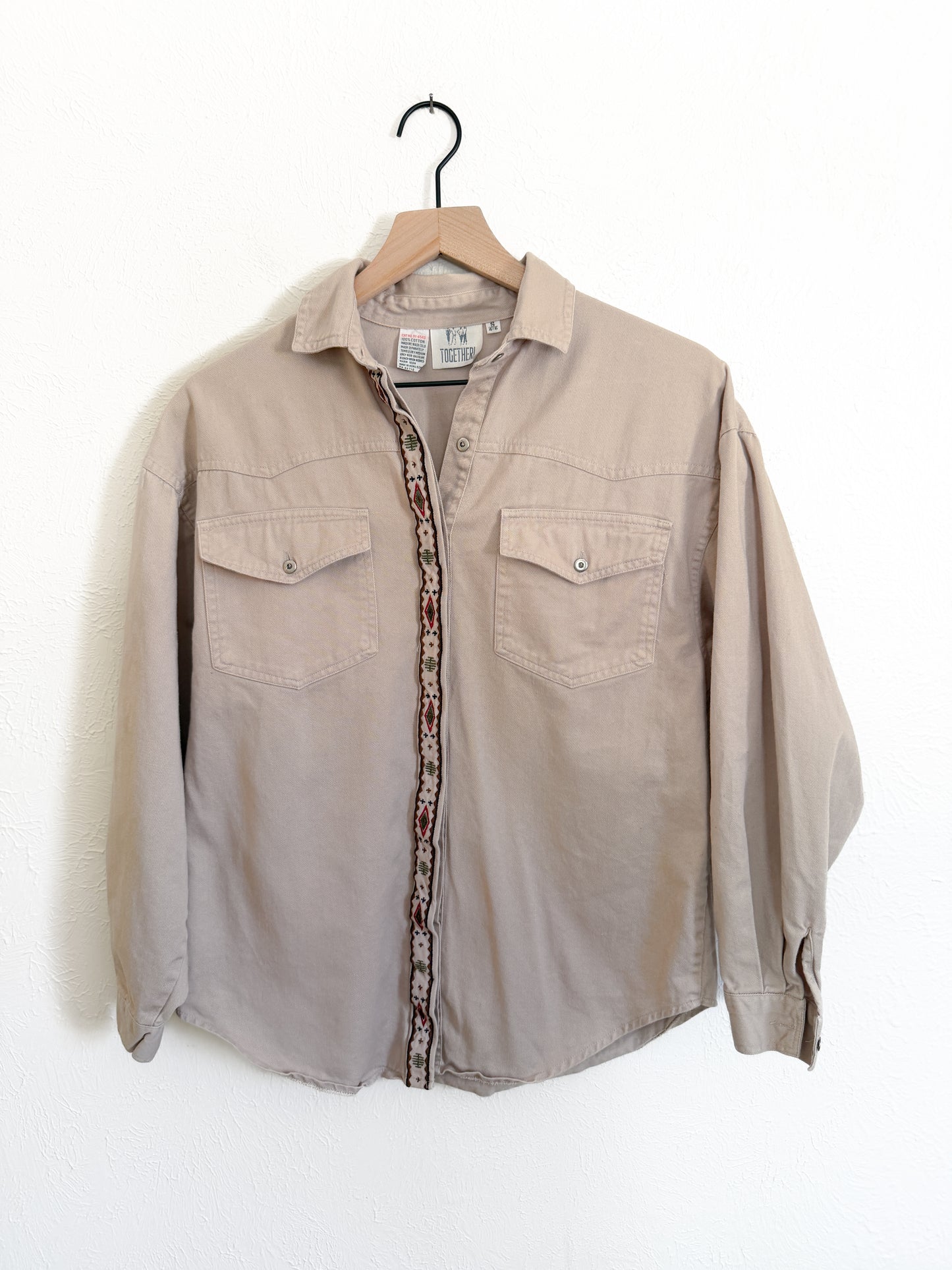 Western Vintage Embroidered Button Up (M)