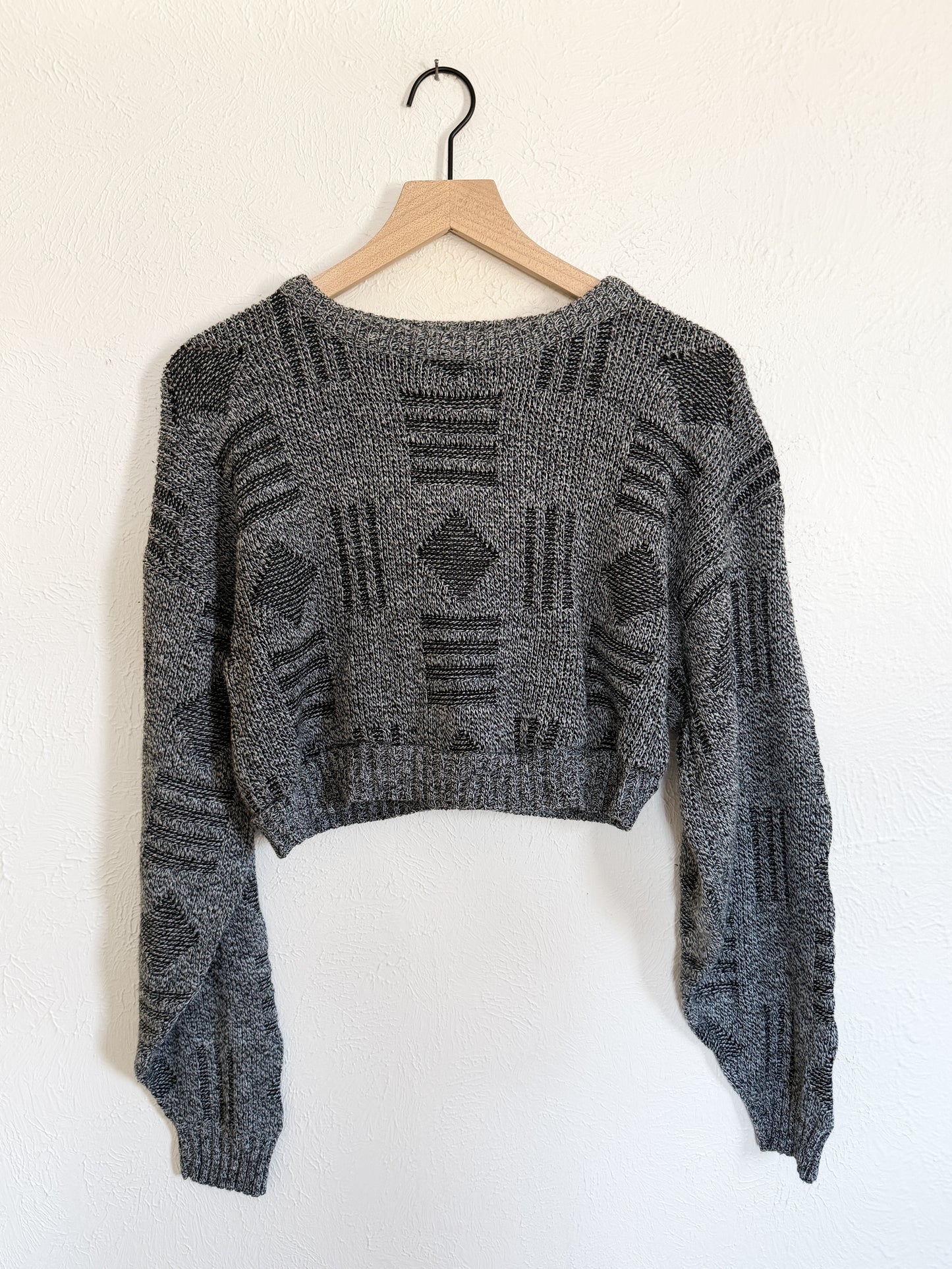 Vintage Cropped Patterned Sweater (M)