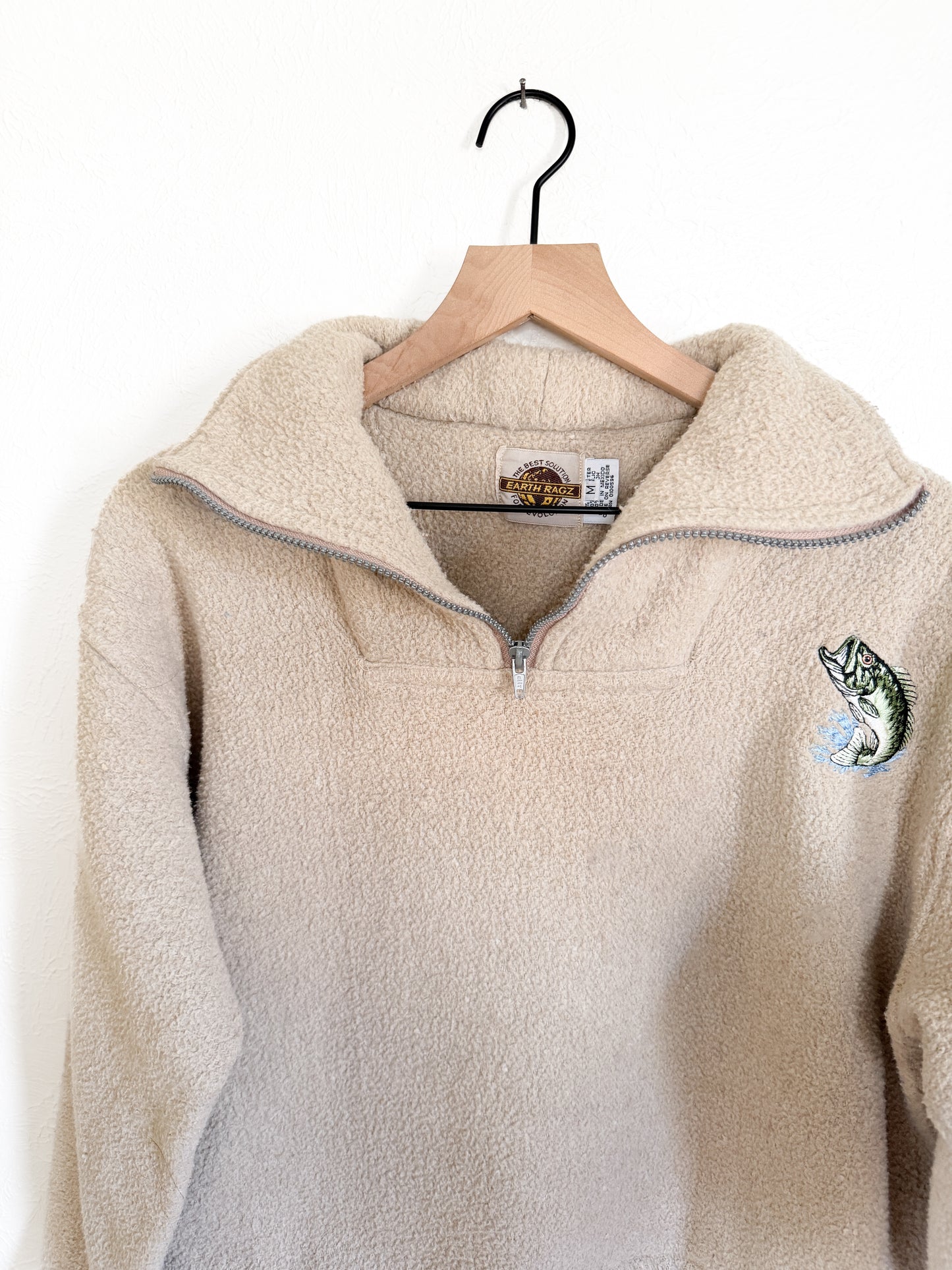 Earth Ragz Embroidered Fish Pullover (M)