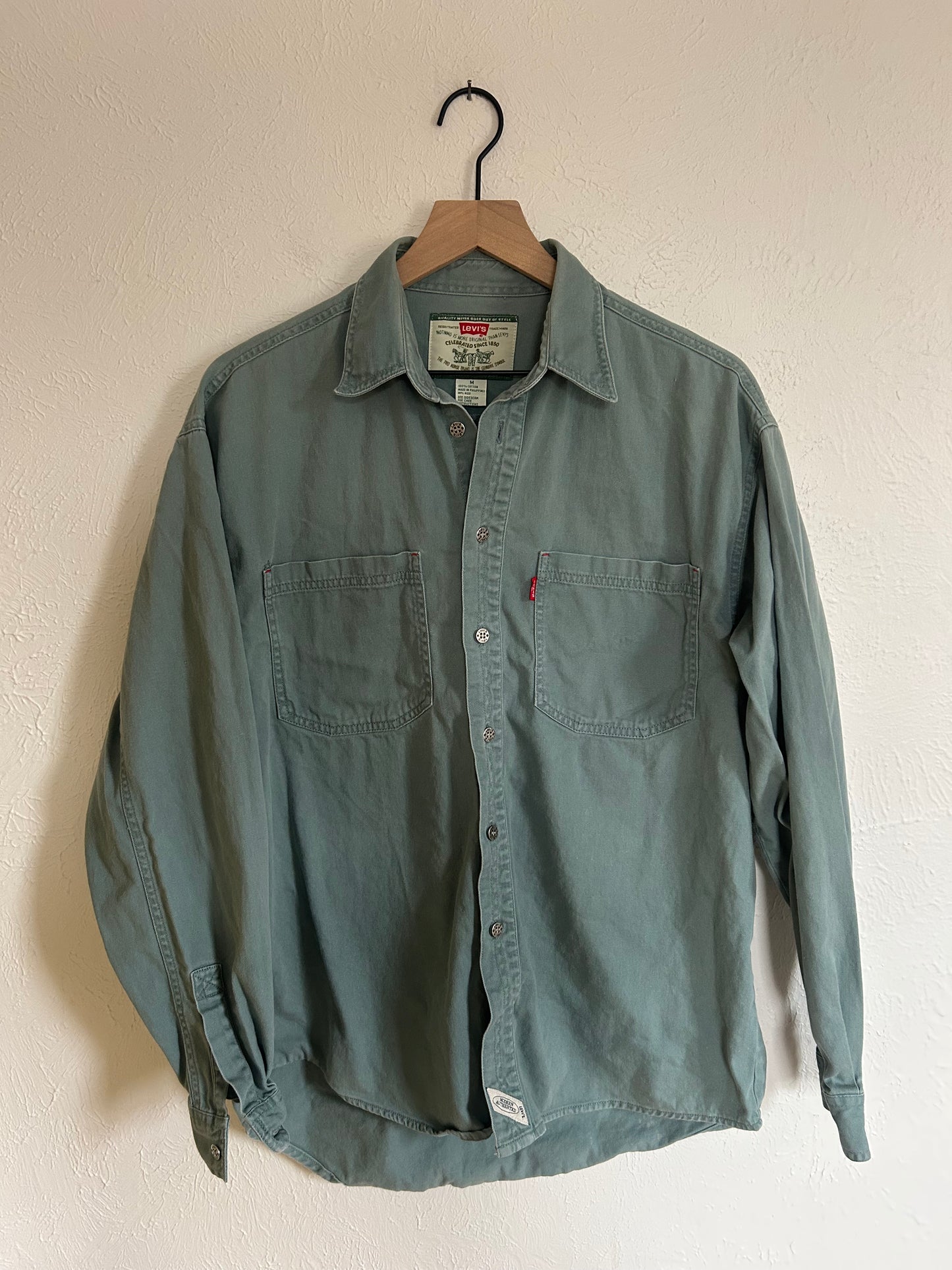 Levi’s Teal Button Shirt (M)