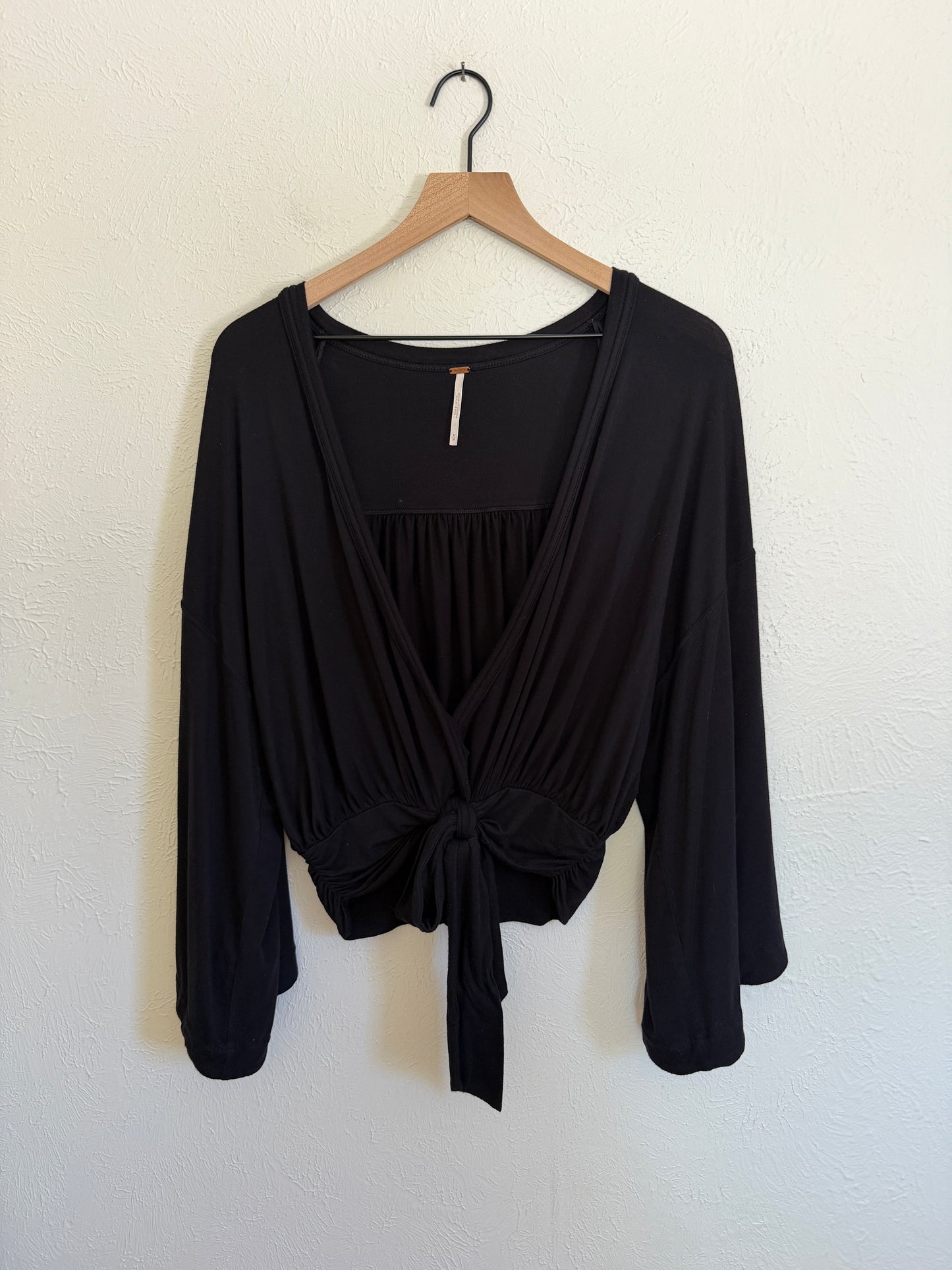 Free People ‘That’s a Wrap’ Black Flowy Top (M)