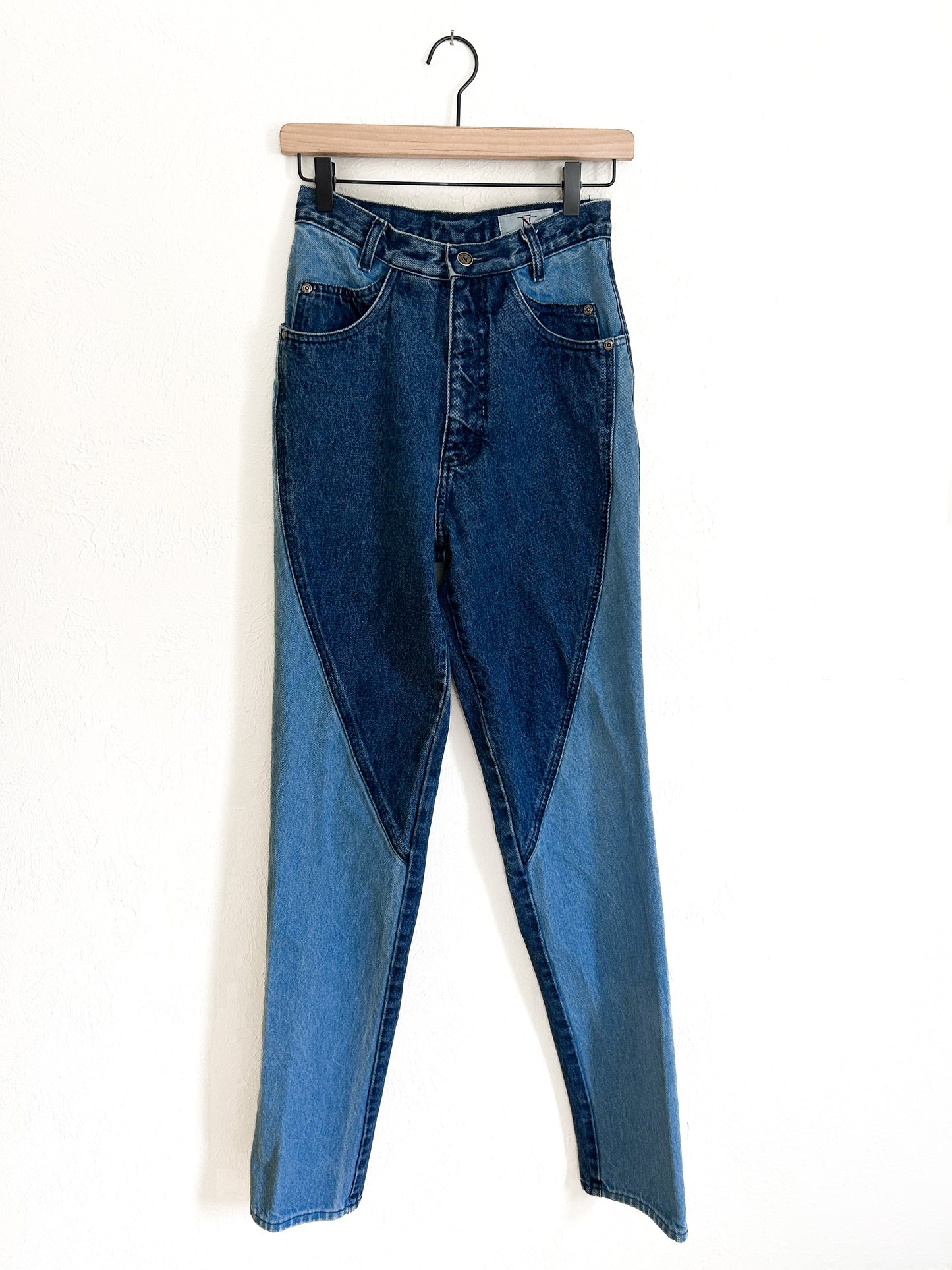 Two-Tone Thoroughbred Vintage Jeans (4)