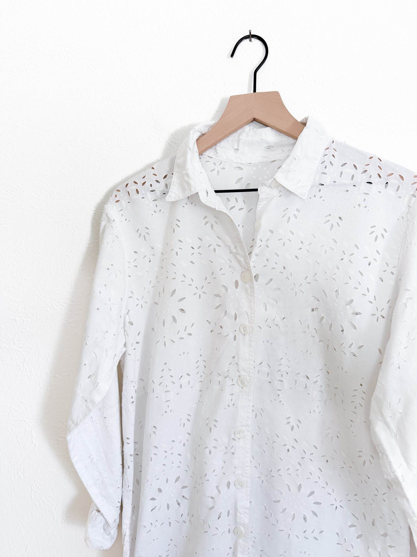 White Cutout Eyelet Button Up Long Sleeve (M/L)