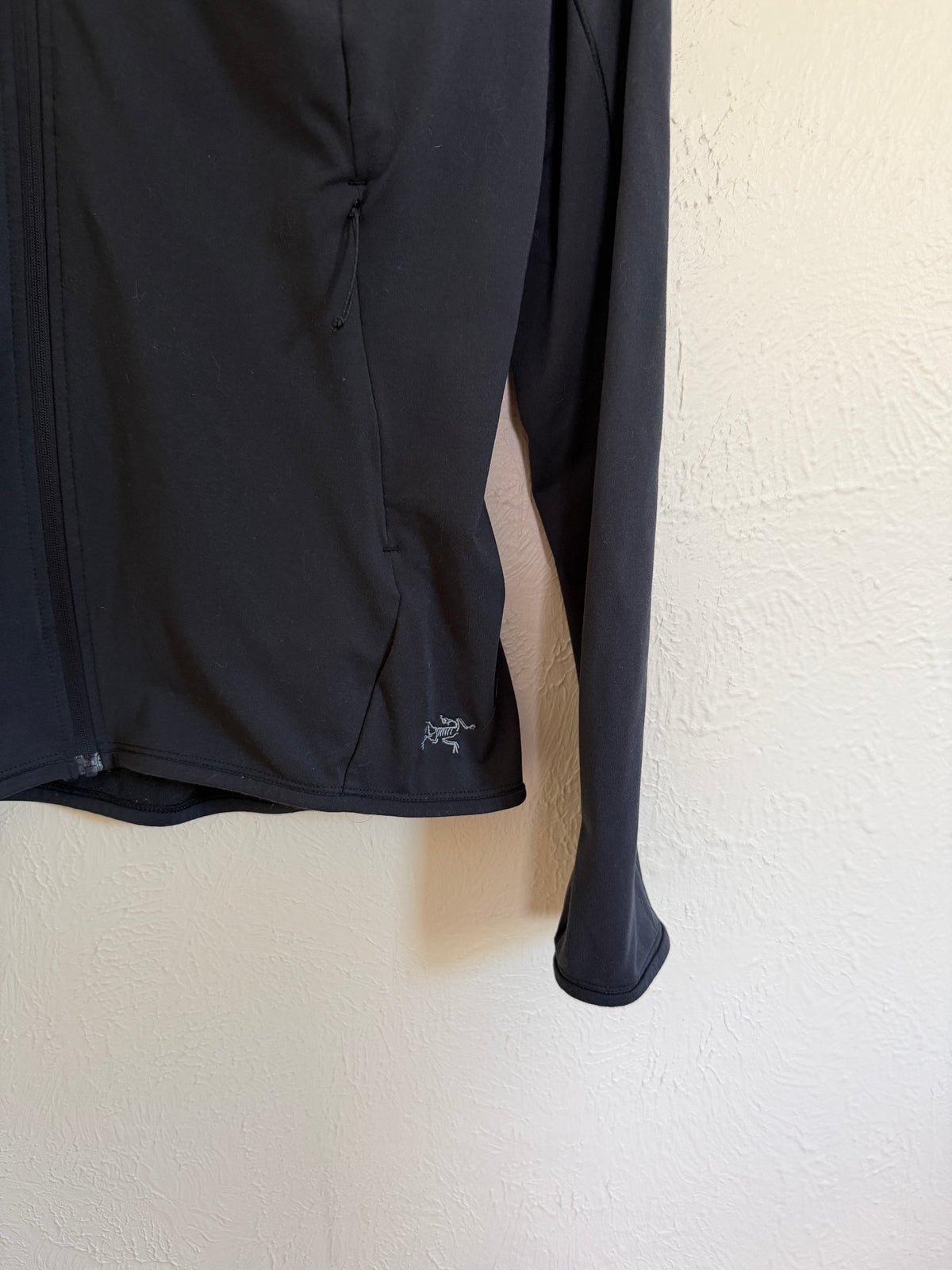 Arc’teryx Adahy Navy Zip Up Hoodie (M)