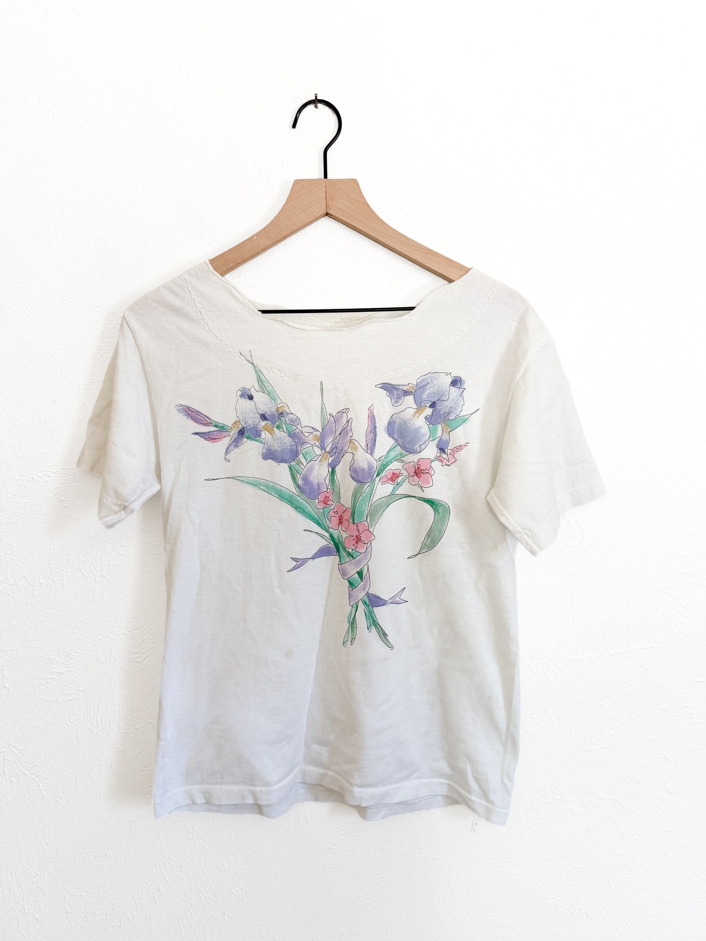 Vintage Floral Wavy Neck Shirt (M)
