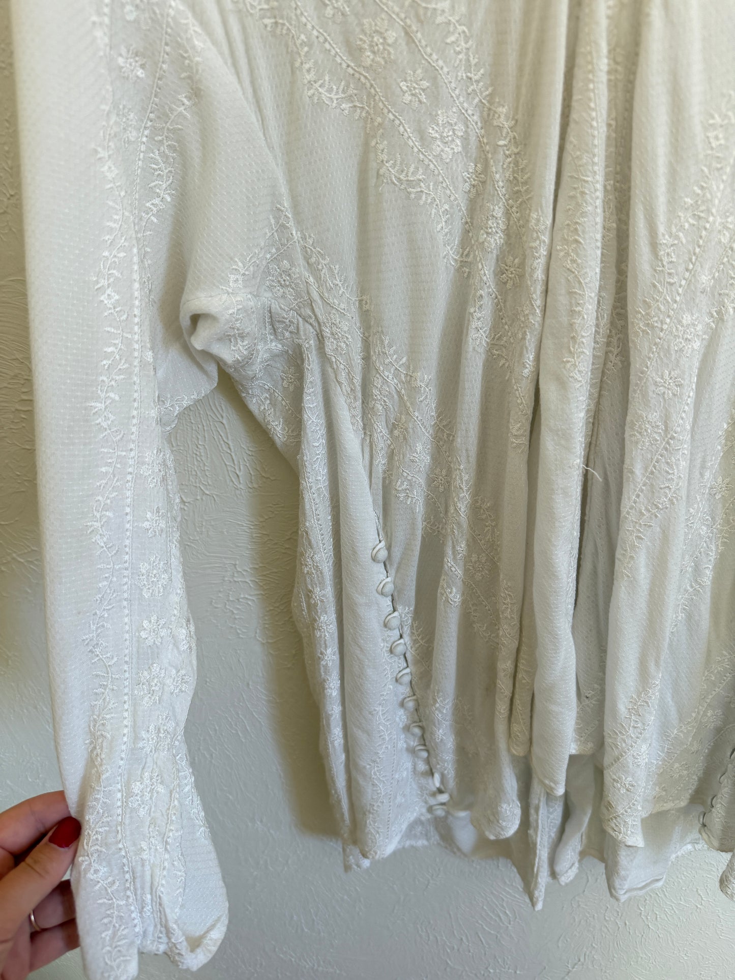 Free People White Lace Embroidered Long Sleeve (S/M)
