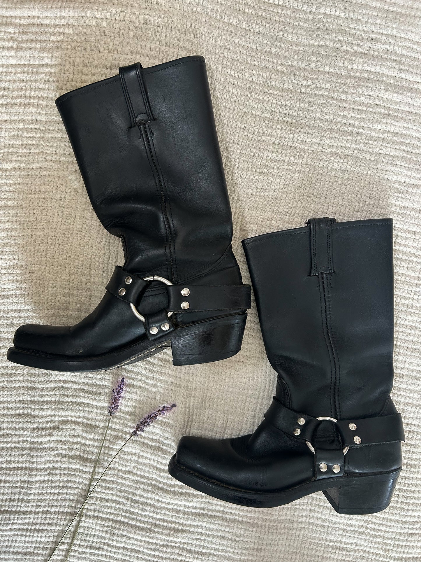 Frye Harness 12R Black Leather Boots (6.5)