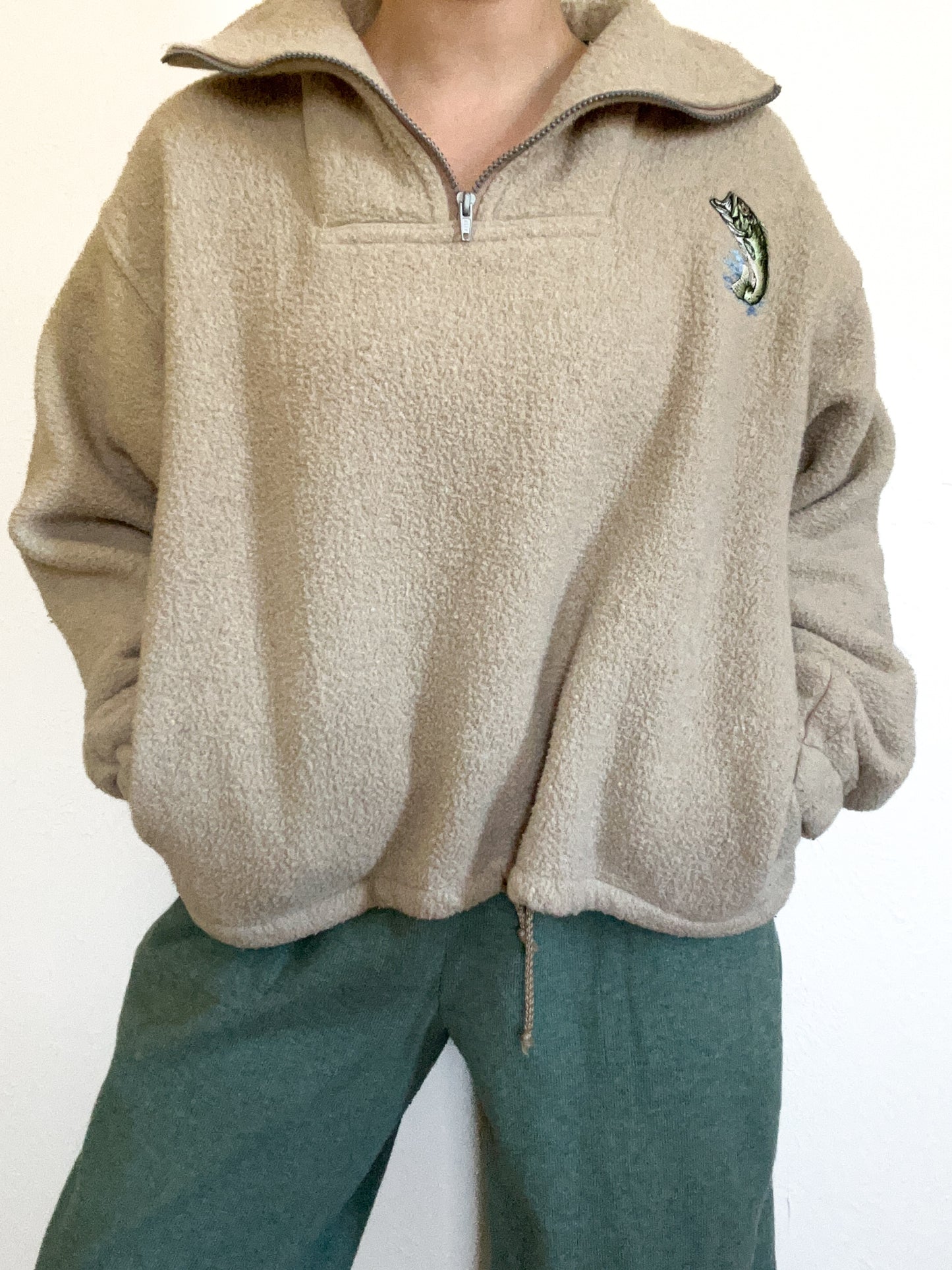 Earth Ragz Embroidered Fish Pullover (M)